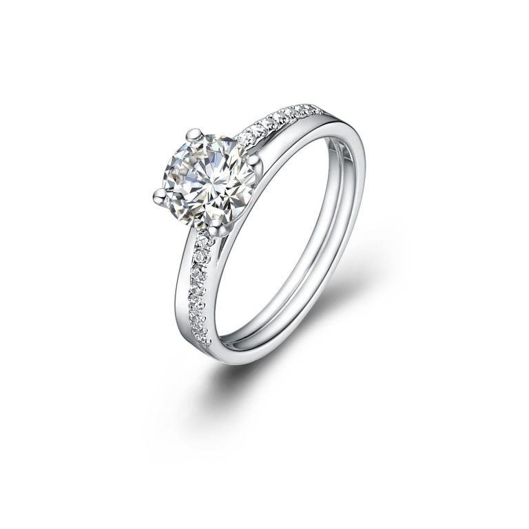 Round Pavé Solitaire